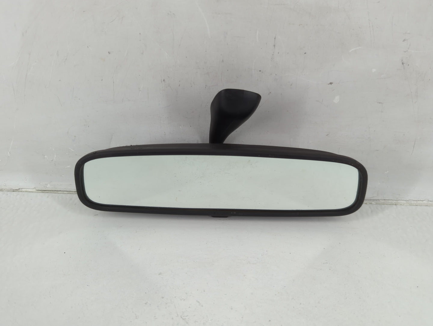 2003-2009 Kia Sorento Interior Rear View Mirror Replacement OEM P/N:E4022143 Fits OEM Used Auto Parts - Oemusedautoparts1.co