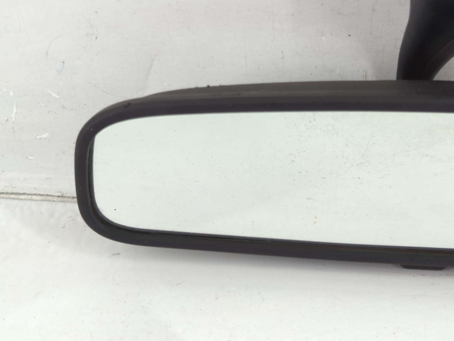 2003-2009 Kia Sorento Interior Rear View Mirror Replacement OEM P/N:E4022143 Fits OEM Used Auto Parts - Oemusedautoparts1.co