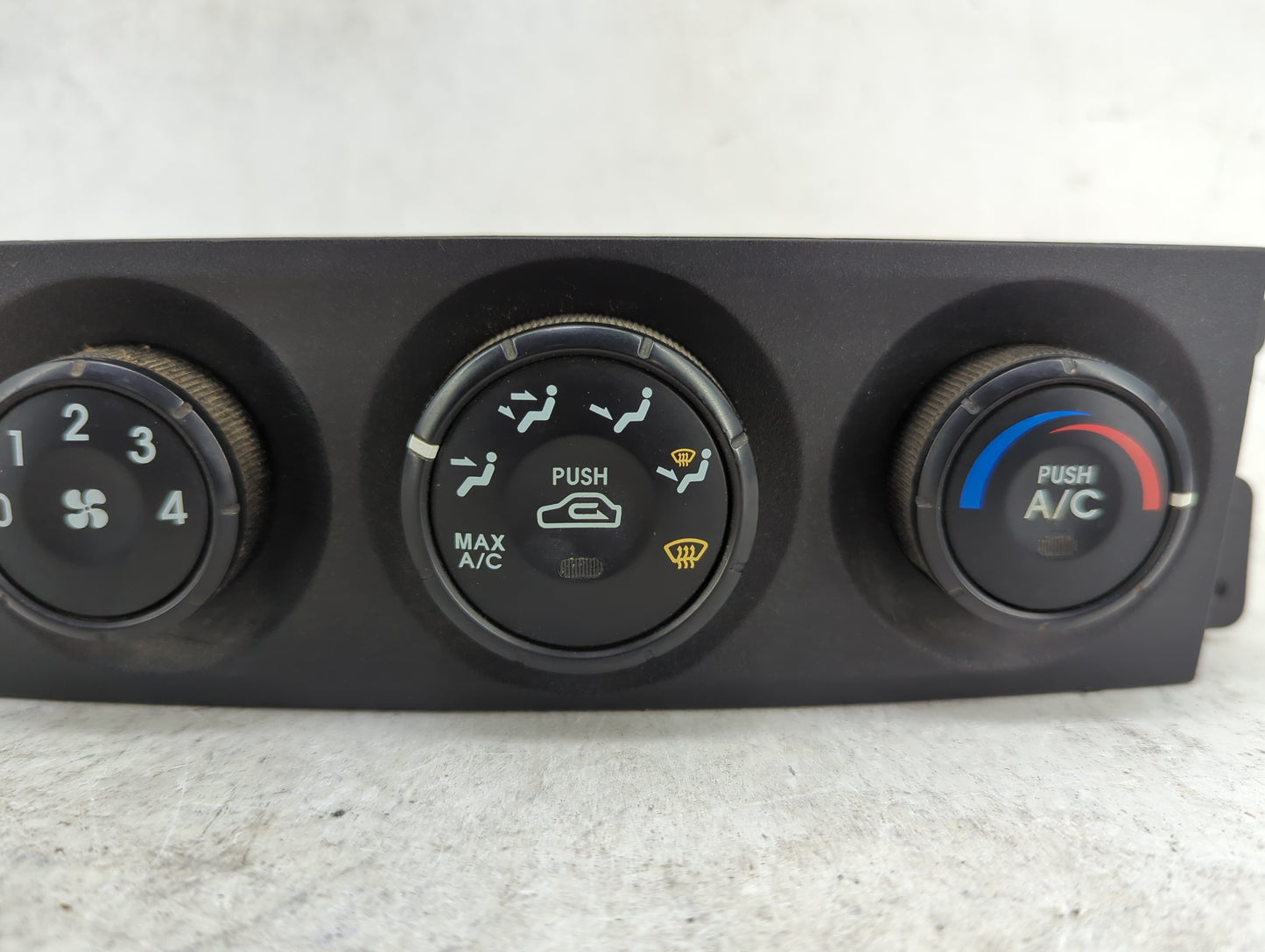 2003-2006 Kia Sorento Climate Control Module Temperature AC/Heater Replacement P/N:97250-3E401 Fits Fits 2003 2004 2005 2006