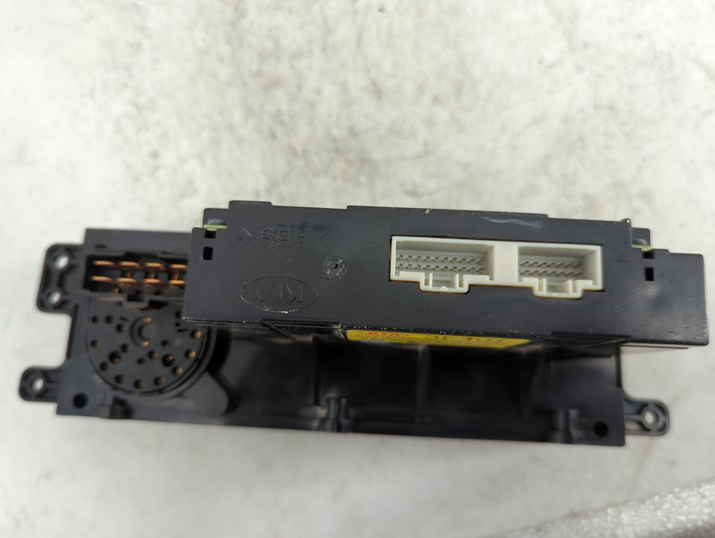 2003-2006 Kia Sorento Climate Control Module Temperature AC/Heater Replacement P/N:97250-3E401 Fits Fits 2003 2004 2005 2006