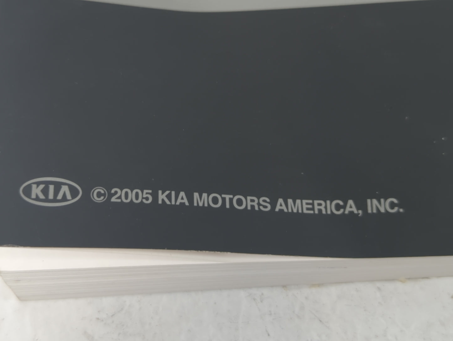 2005 Kia Sorento Owners Manual Book Guide P/N:UB 060 PS 013 OEM Used Auto Parts - Oemusedautoparts1.com