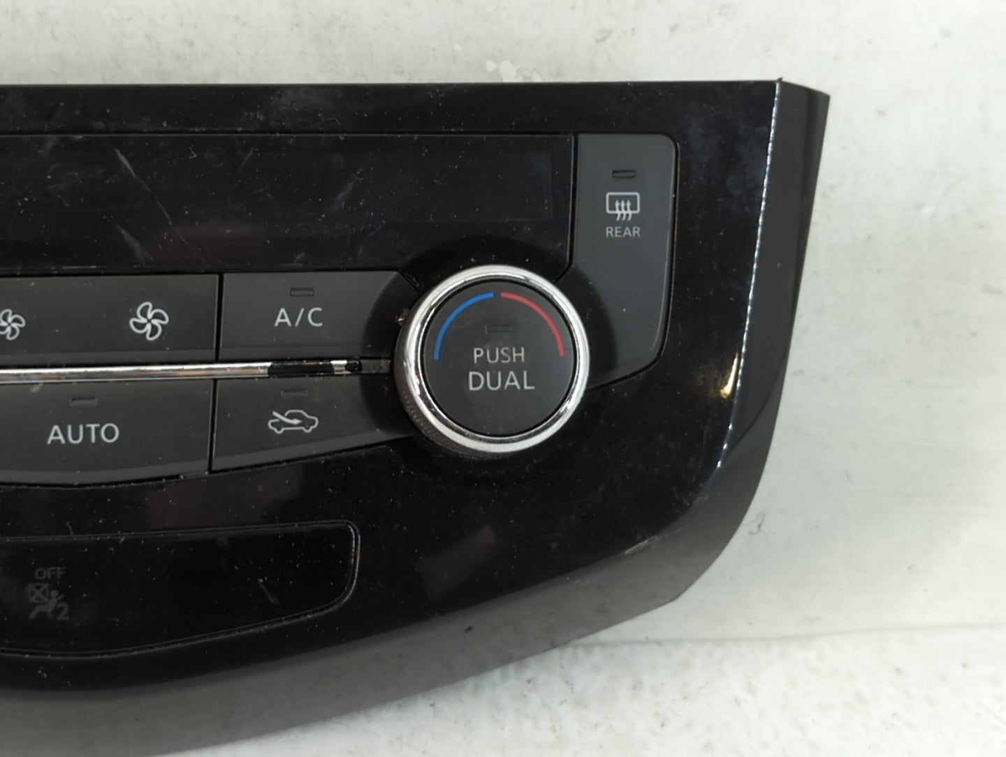 2003-2006 Kia Sorento Climate Control Module Temperature AC/Heater Replacement P/N:27500 7FE0A Fits Fits 2003 2004 2005 2006