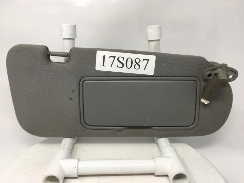 2005 Kia Sorento Sun Visor Shade Replacement Passenger Right Mirror Fits Fits 2006 2007 OEM Used Auto Parts - Oemusedautopar