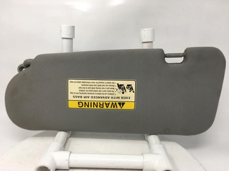 2005 Kia Sorento Sun Visor Shade Replacement Passenger Right Mirror Fits Fits 2006 2007 OEM Used Auto Parts - Oemusedautopar