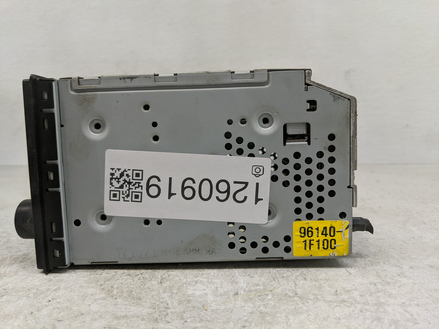 2005-2010 Kia Sportage Radio AM FM Cd Player Receiver Replacement P/N:96140-1F100 Fits Fits 2005 2006 2007 2008 2009 2010 OE