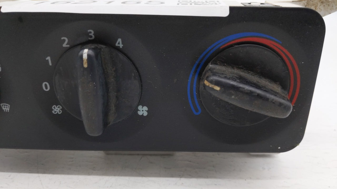 2004-2005 Land Rover Freelander Climate Control Module Temperature AC/Heater Replacement Fits Fits 2004 2005 OEM Used Auto P