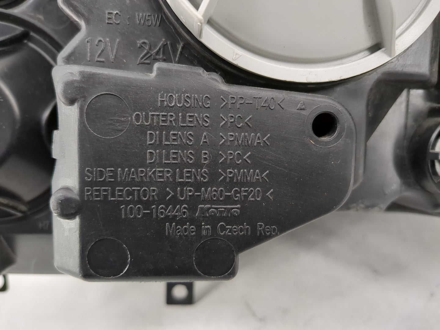 Land Rover Land Rover Driver Left Oem Head Light Headlight Lamp - Oemusedautoparts1.com