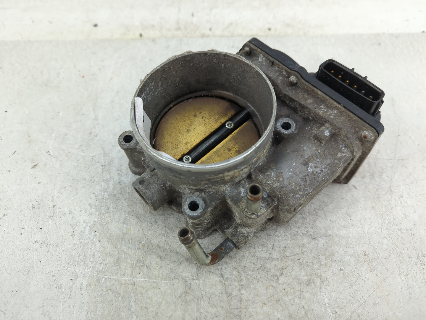 2005 Land Rover Land Rover Throttle Body P/N:4H23-9F991-BC Fits Fits 2006 OEM Used Auto Parts - Oemusedautoparts1.com