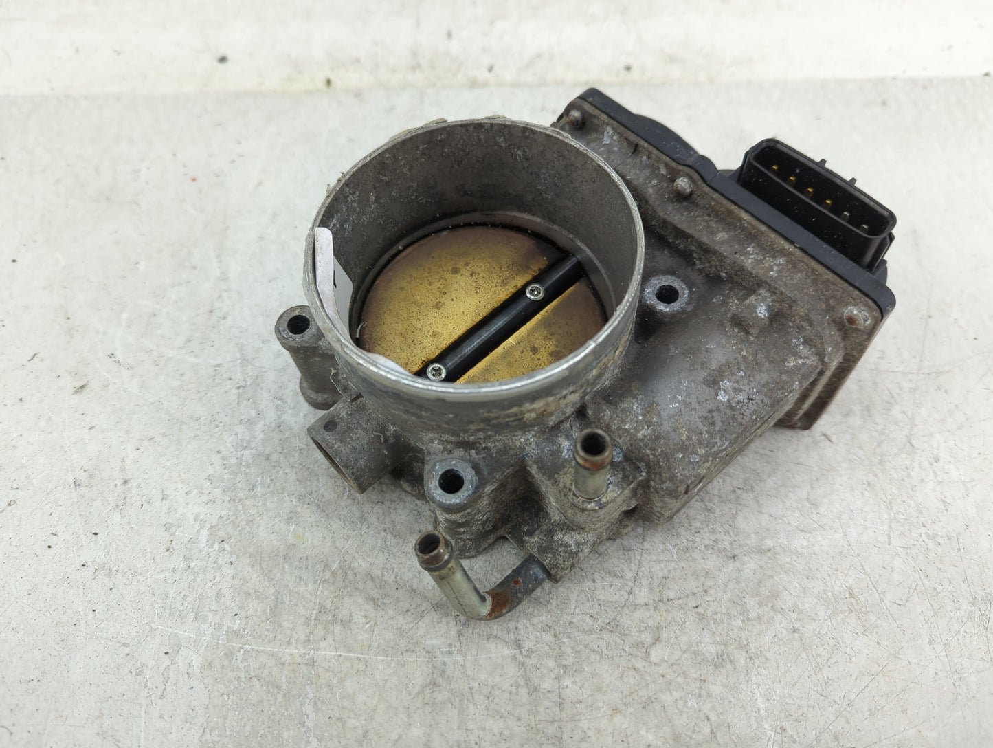 2005 Land Rover Land Rover Throttle Body P/N:4H23-9F991-BC Fits Fits 2006 OEM Used Auto Parts - Oemusedautoparts1.com