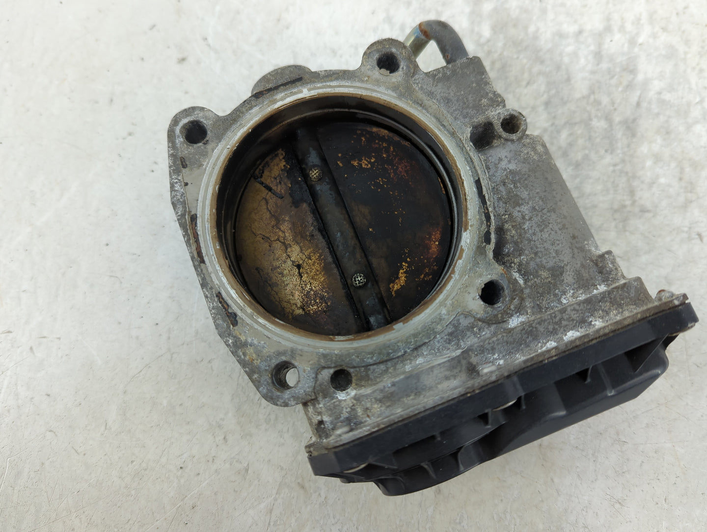 2005 Land Rover Land Rover Throttle Body P/N:4H23-9F991-BC Fits Fits 2006 OEM Used Auto Parts - Oemusedautoparts1.com