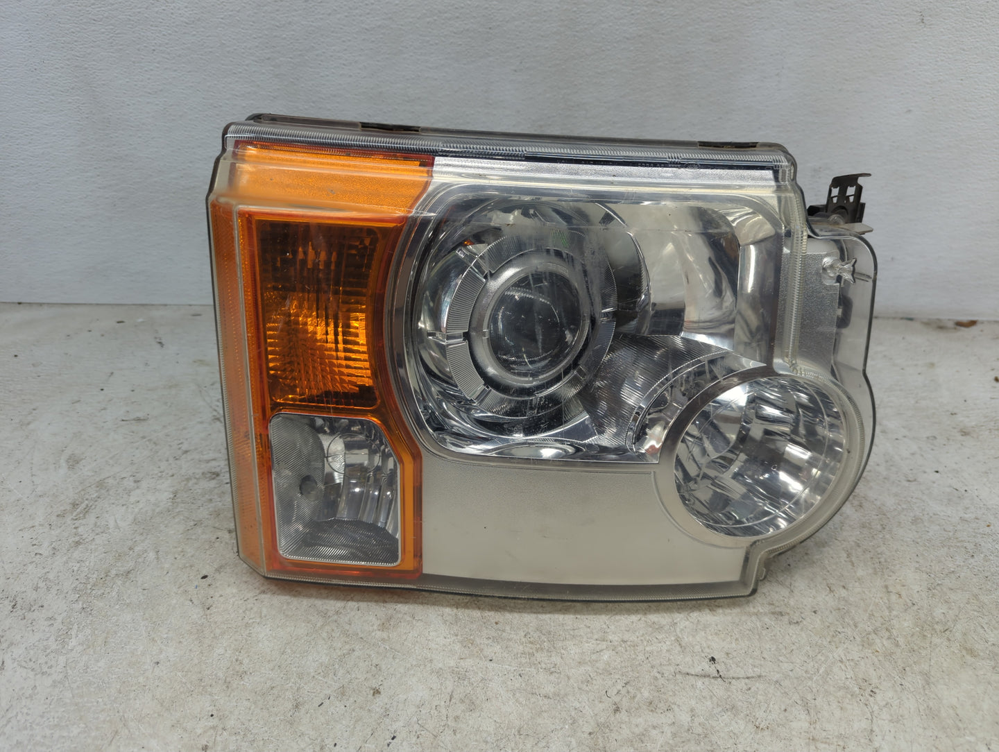 2005-2009 Land Rover Lr3 Passenger Right Oem Head Light Headlight Lamp - Oemusedautoparts1.com