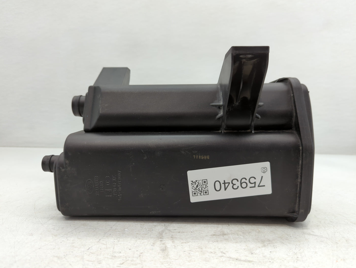 2005 Land Rover Range Rover Fuel Vapor Charcoal Canister - Oemusedautoparts1.com