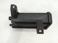 2005 Land Rover Range Rover Fuel Vapor Charcoal Canister - Oemusedautoparts1.com