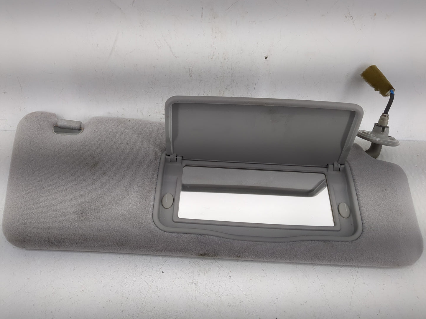 2005-2006 Lexus Es330 Sun Visor Shade Replacement Passenger Right Mirror Fits Fits 2005 2006 OEM Used Auto Parts - Oemusedau