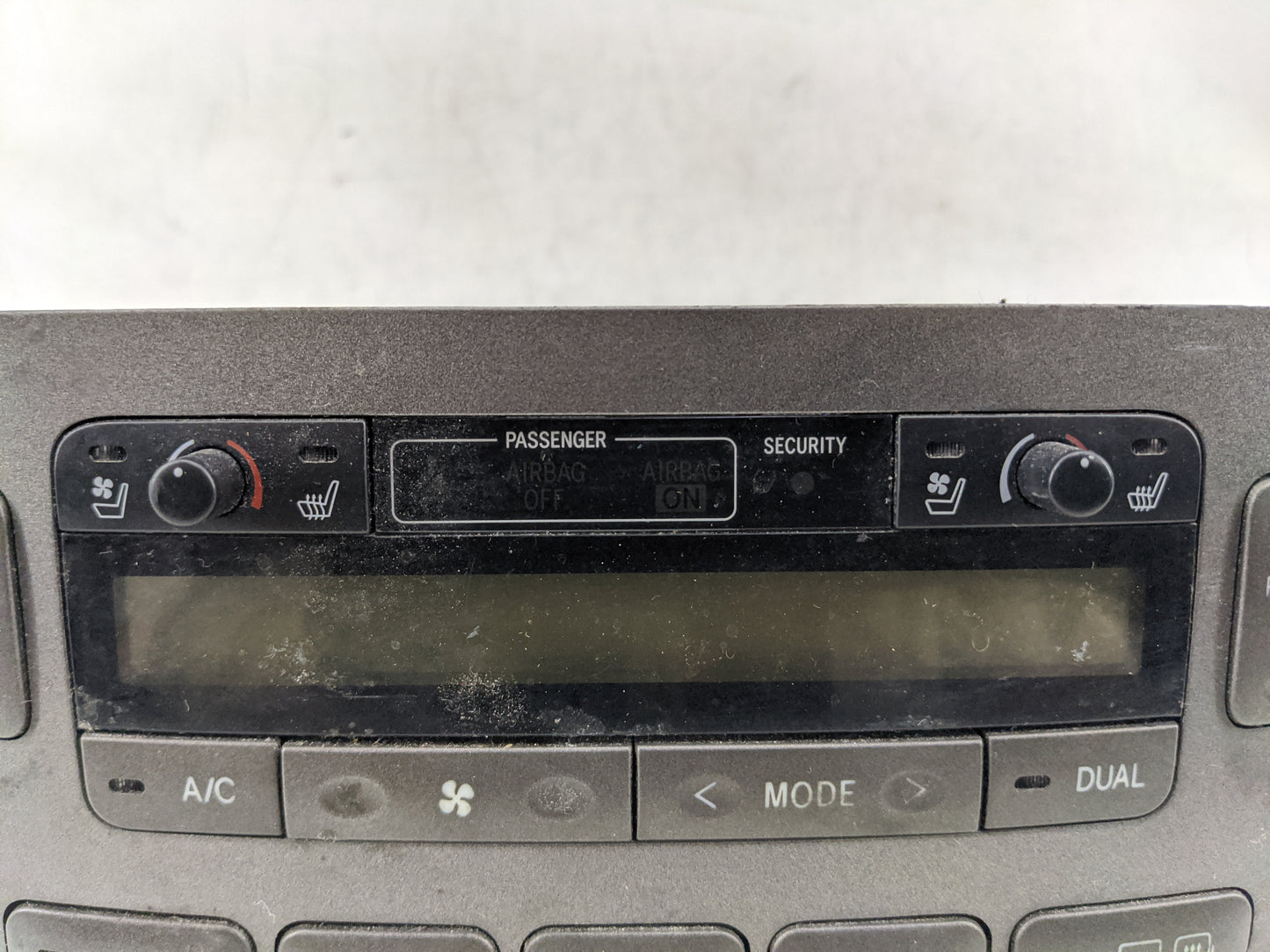 2004-2006 Lexus Es330 Climate Control Module Temperature AC/Heater Replacement P/N:146570-3212 55900-33890 Fits OEM Used Aut