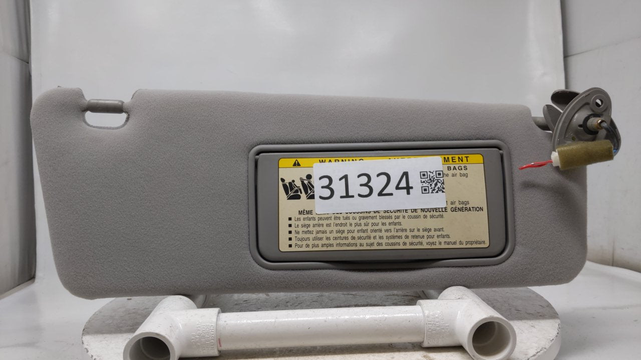 2005-2006 Lexus Es330 Sun Visor Shade Replacement Passenger Right Mirror Fits Fits 2005 2006 OEM Used Auto Parts - Oemusedau