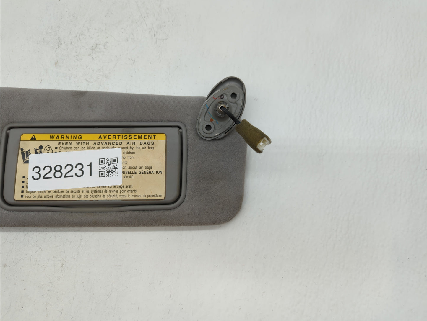 2005-2006 Lexus Es330 Sun Visor Shade Replacement Passenger Right Mirror Fits Fits 2005 2006 OEM Used Auto Parts - Oemusedau