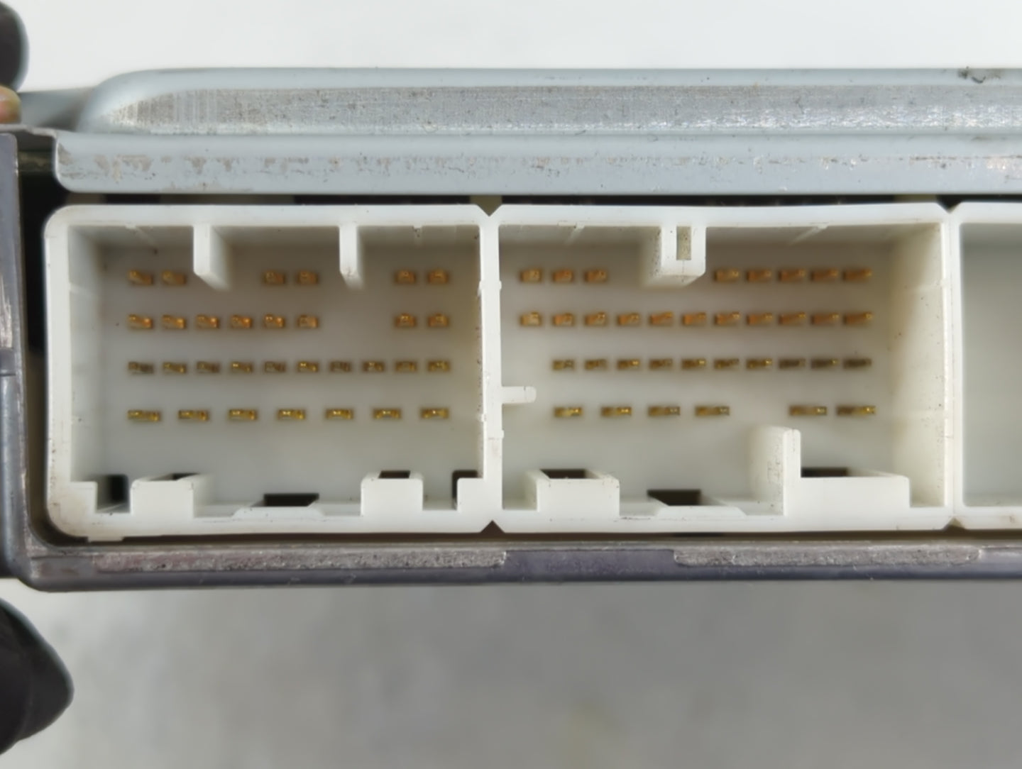 2004-2005 Lexus Es330 PCM Engine Control Computer ECU ECM PCU OEM P/N:89661-33B30 Fits Fits 2004 2005 OEM Used Auto Parts - 