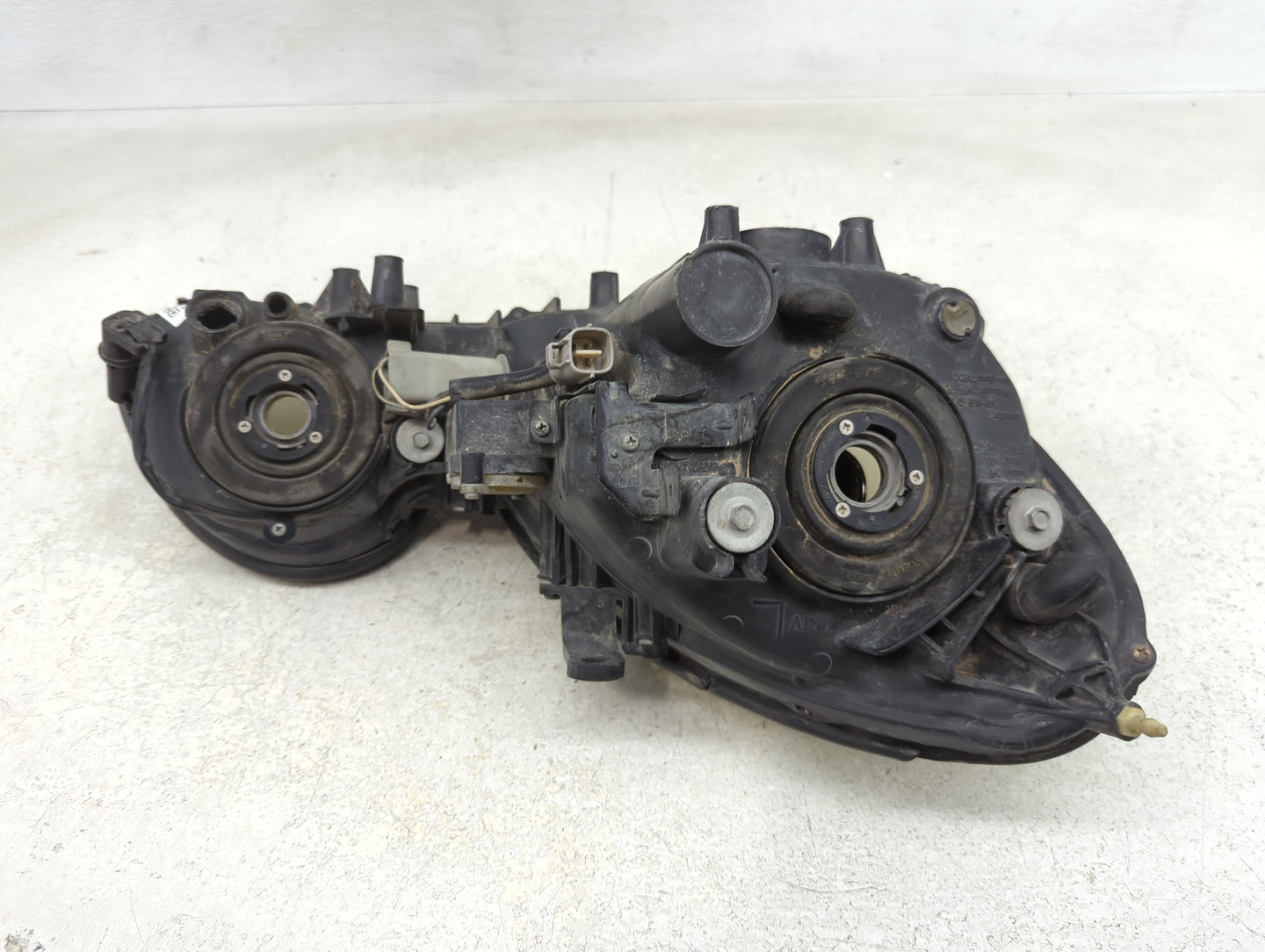 1998-2005 Lexus Gs300 Driver Left Oem Head Light Headlight Lamp - Oemusedautoparts1.com