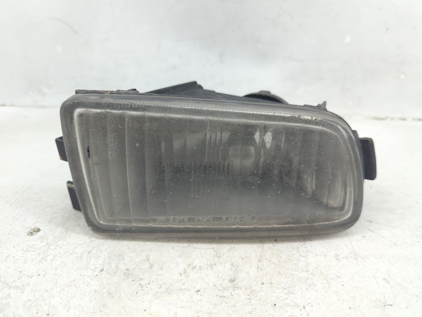 1998-2005 Lexus Gs300 Passenger Right Oem Fog Light Lamp - Oemusedautoparts1.com