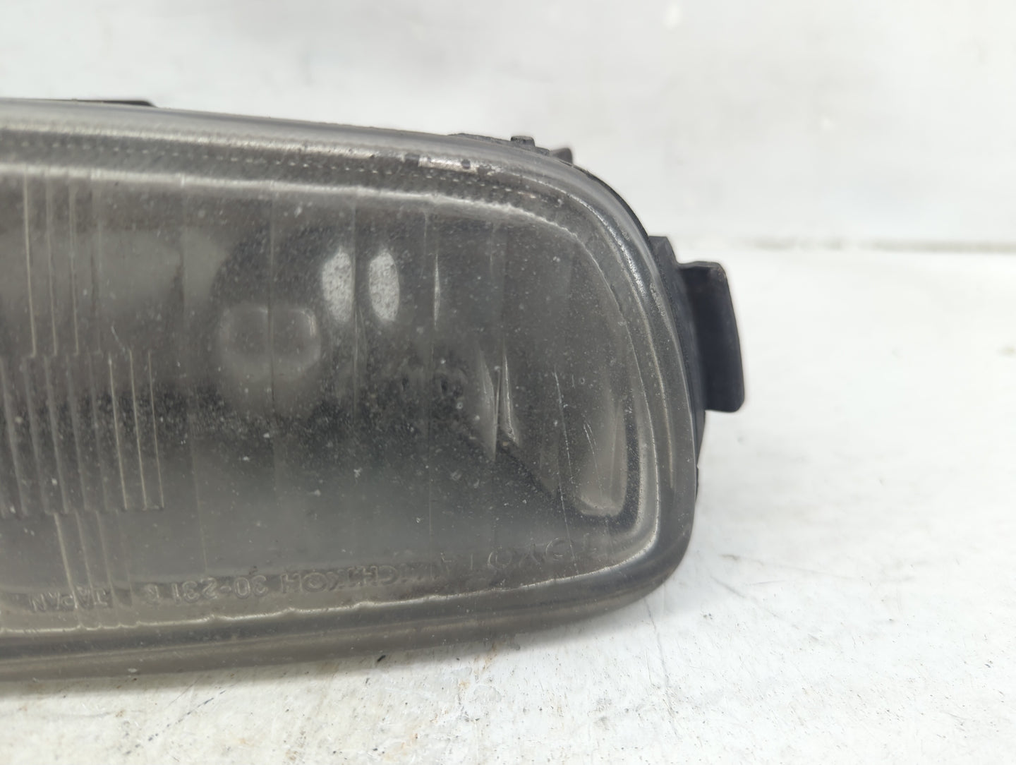 1998-2005 Lexus Gs300 Passenger Right Oem Fog Light Lamp - Oemusedautoparts1.com