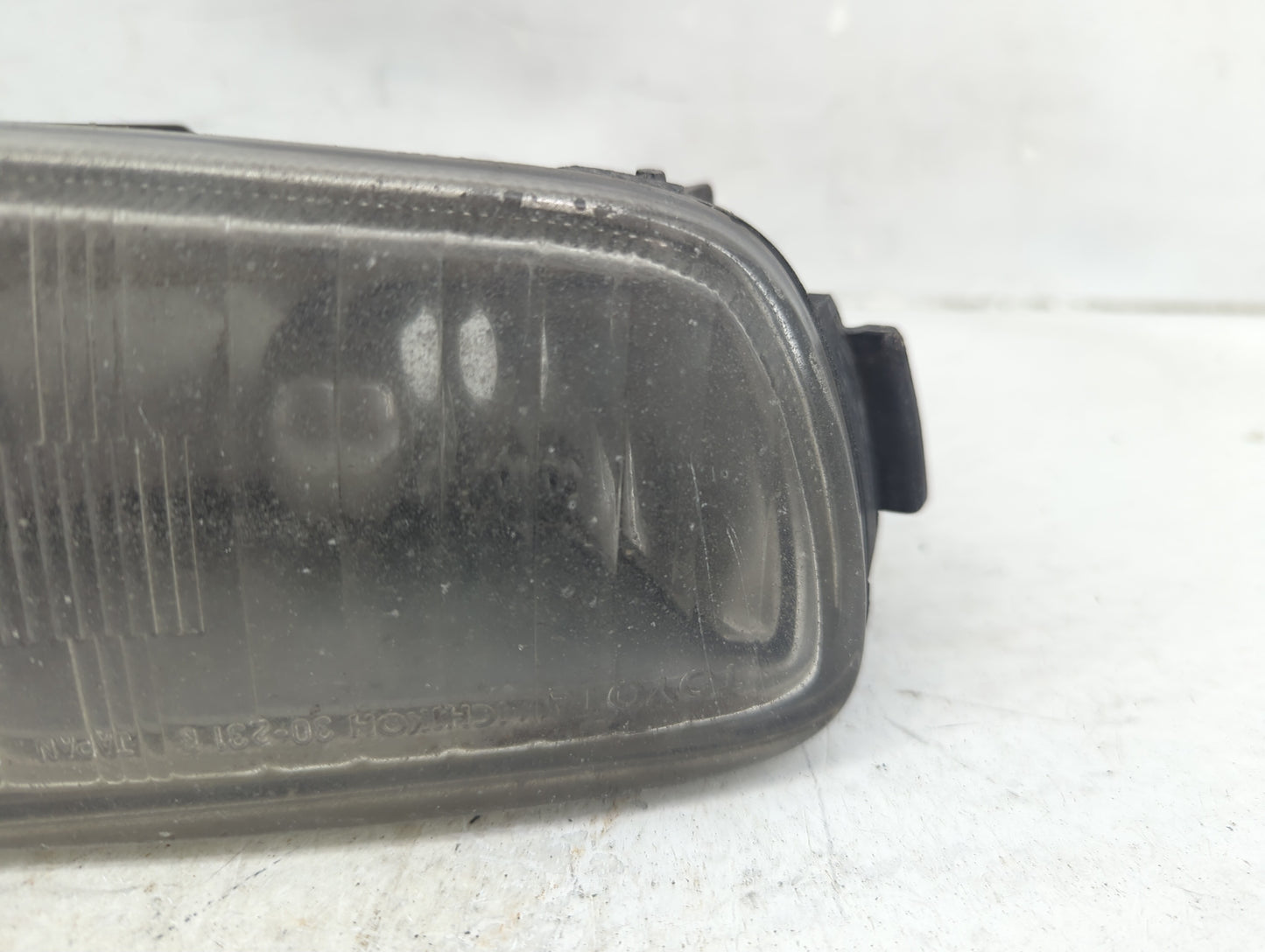 1998-2005 Lexus Gs300 Passenger Right Oem Fog Light Lamp - Oemusedautoparts1.com