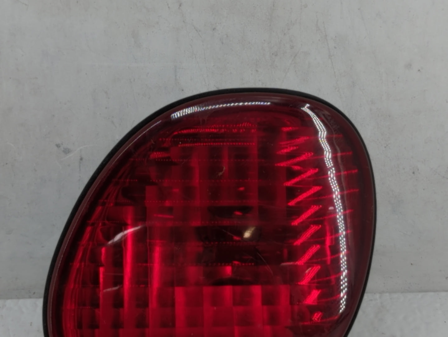 1998-2005 Lexus Gs300 Tail Light Assembly Passenger Right OEM Fits Fits 1998 1999 2000 2001 2002 2003 2004 2005 OEM Used Aut