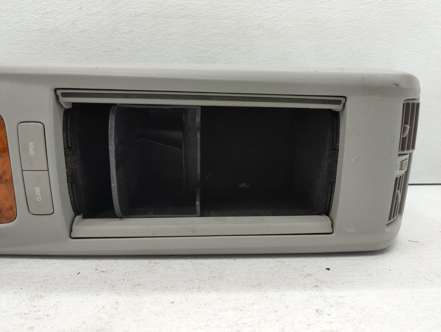 2005 Lexus Rx330 Center Floor Console P/N:58813-0E010 Fits OEM Used Auto Parts - Oemusedautoparts1.com