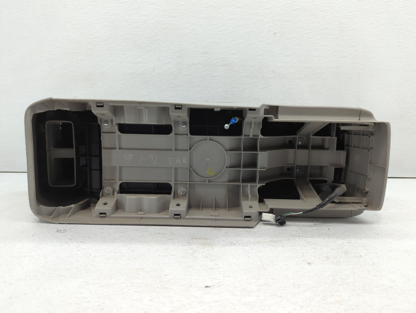 2005 Lexus Rx330 Center Floor Console P/N:58813-0E010 Fits OEM Used Auto Parts - Oemusedautoparts1.com