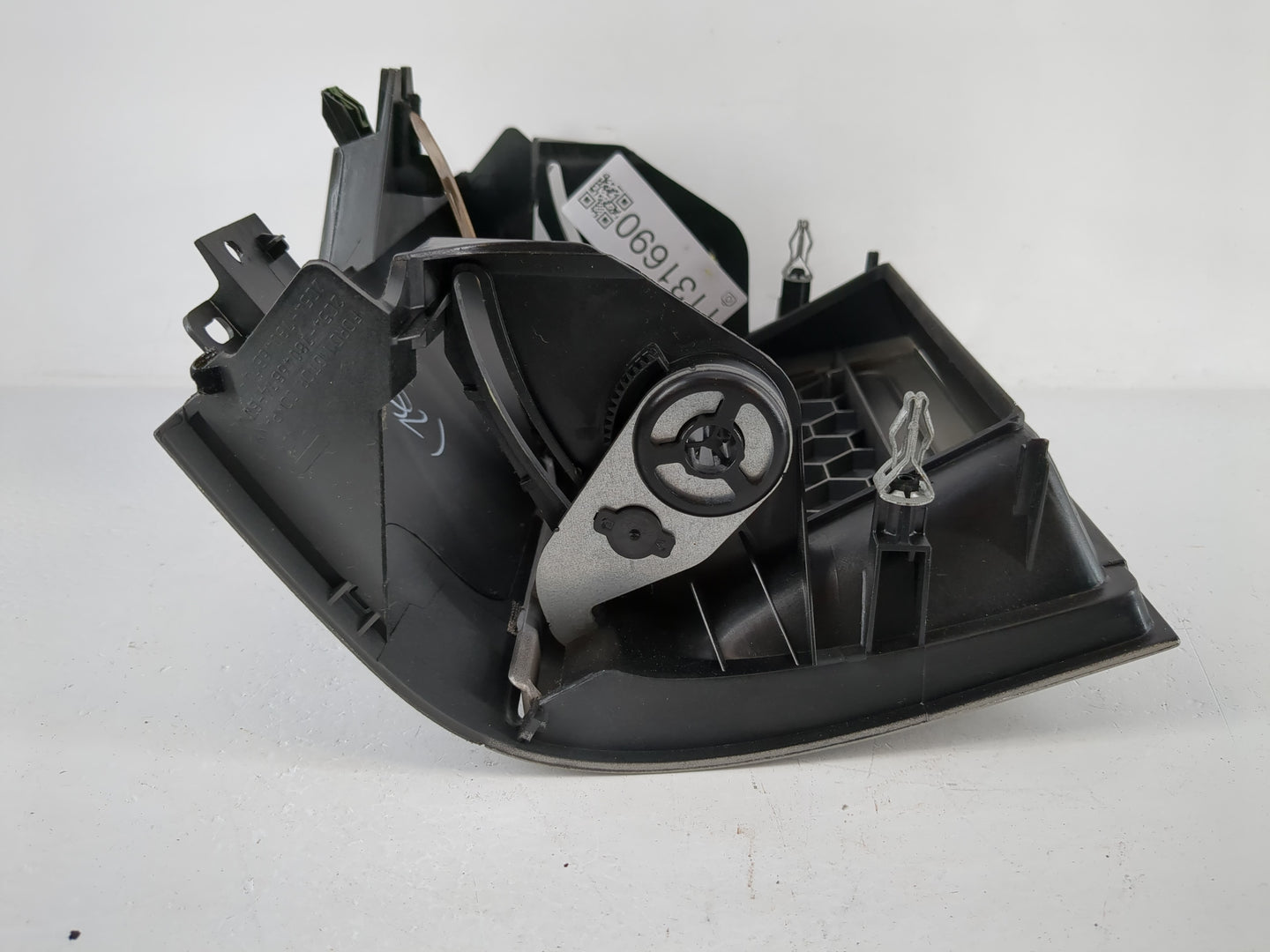 2005 Lincoln Aviator Information Radio Display Screen Bezel Vents - Oemusedautoparts1.com