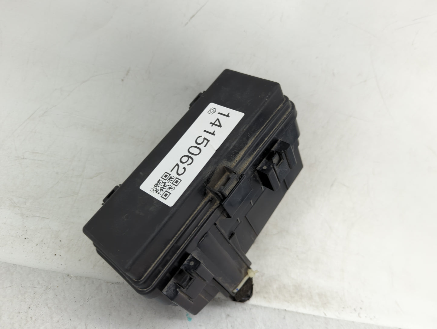 2004-2005 Lincoln Aviator Fusebox Fuse Box Panel Relay Module Fits Fits 2004 2005 OEM Used Auto Parts - Oemusedautoparts1.co