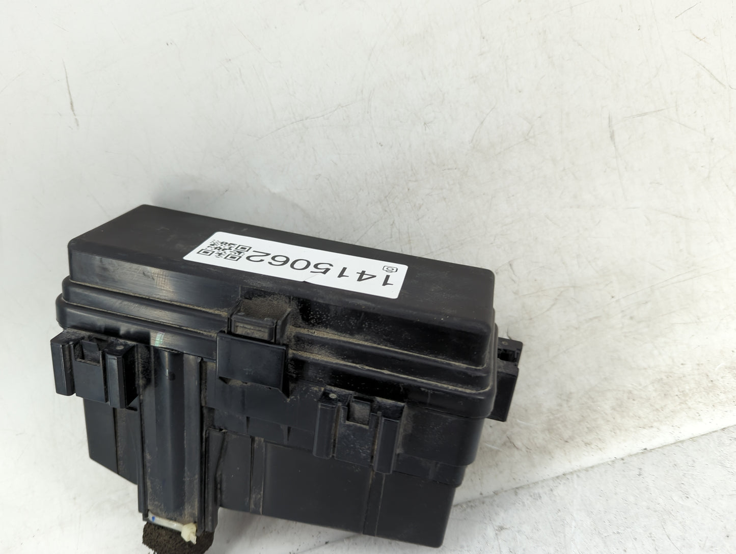 2004-2005 Lincoln Aviator Fusebox Fuse Box Panel Relay Module Fits Fits 2004 2005 OEM Used Auto Parts - Oemusedautoparts1.co