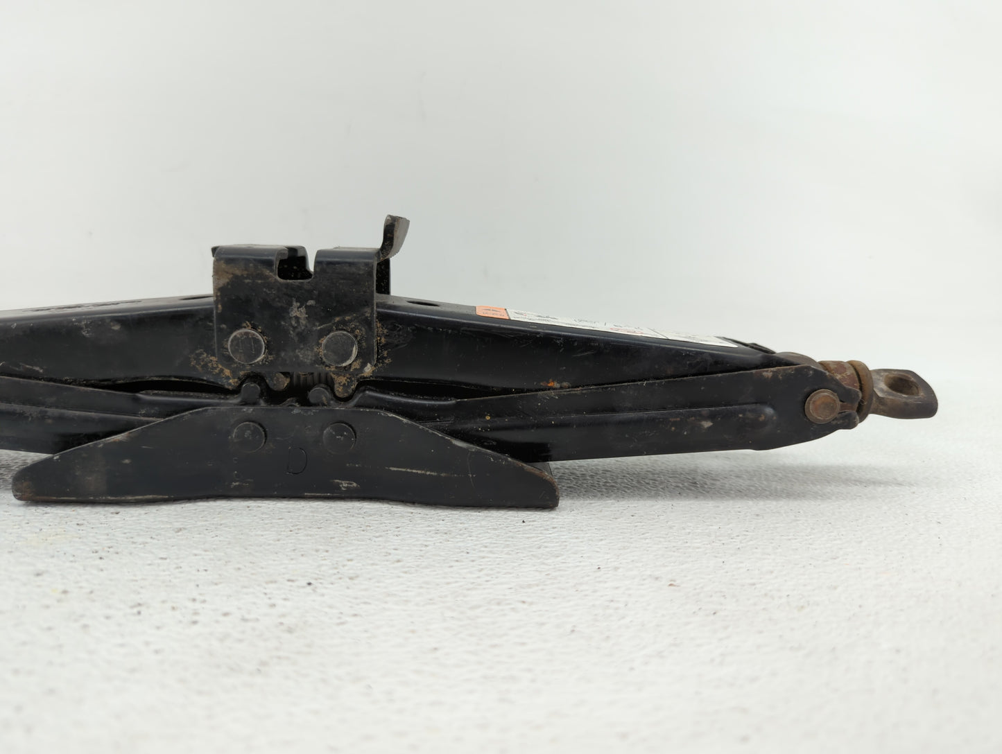 2005 Lincoln Aviator Spare Scissor Car Jack - Oemusedautoparts1.com