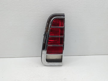 2003-2005 Lincoln Aviator Tail Light Assembly Passenger Right OEM P/N:2C54-13404-A Fits Fits 2003 2004 2005 OEM Used Auto Pa