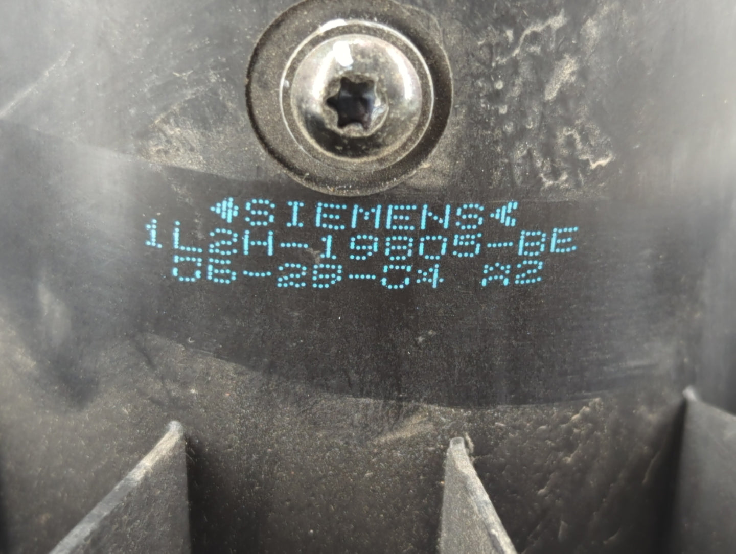 2003-2005 Lincoln Aviator Rear Heater AC Blower Motor P/N:1L2H-19805-BE Fits Fits 2002 2003 2004 2005 OEM Used Auto Parts - 