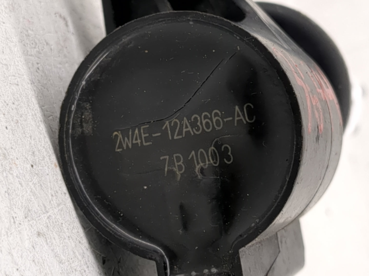 2005 Lincoln Ls Ignition Coil Igniter Pack - Oemusedautoparts1.com