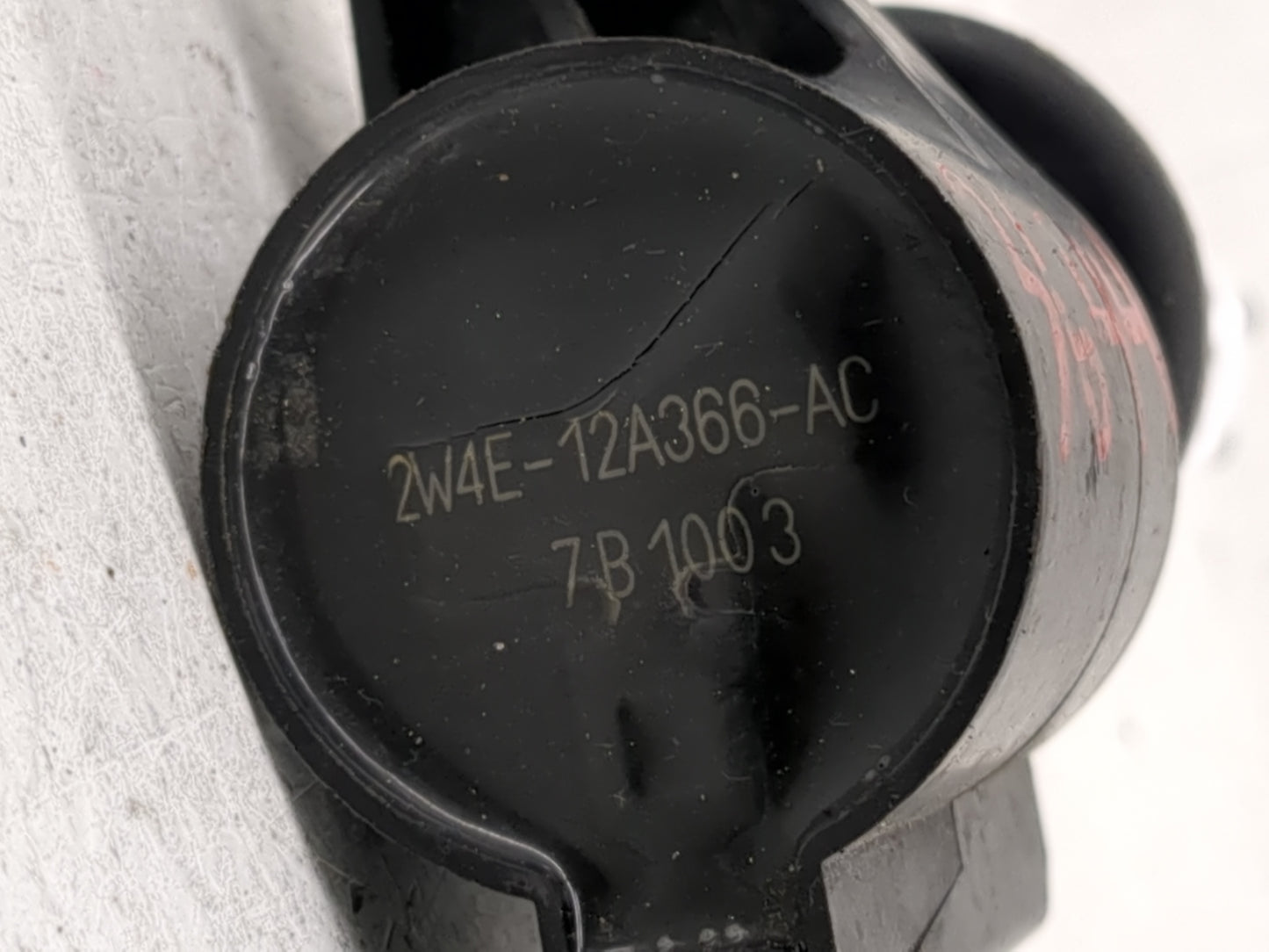 2005 Lincoln Ls Ignition Coil Igniter Pack - Oemusedautoparts1.com