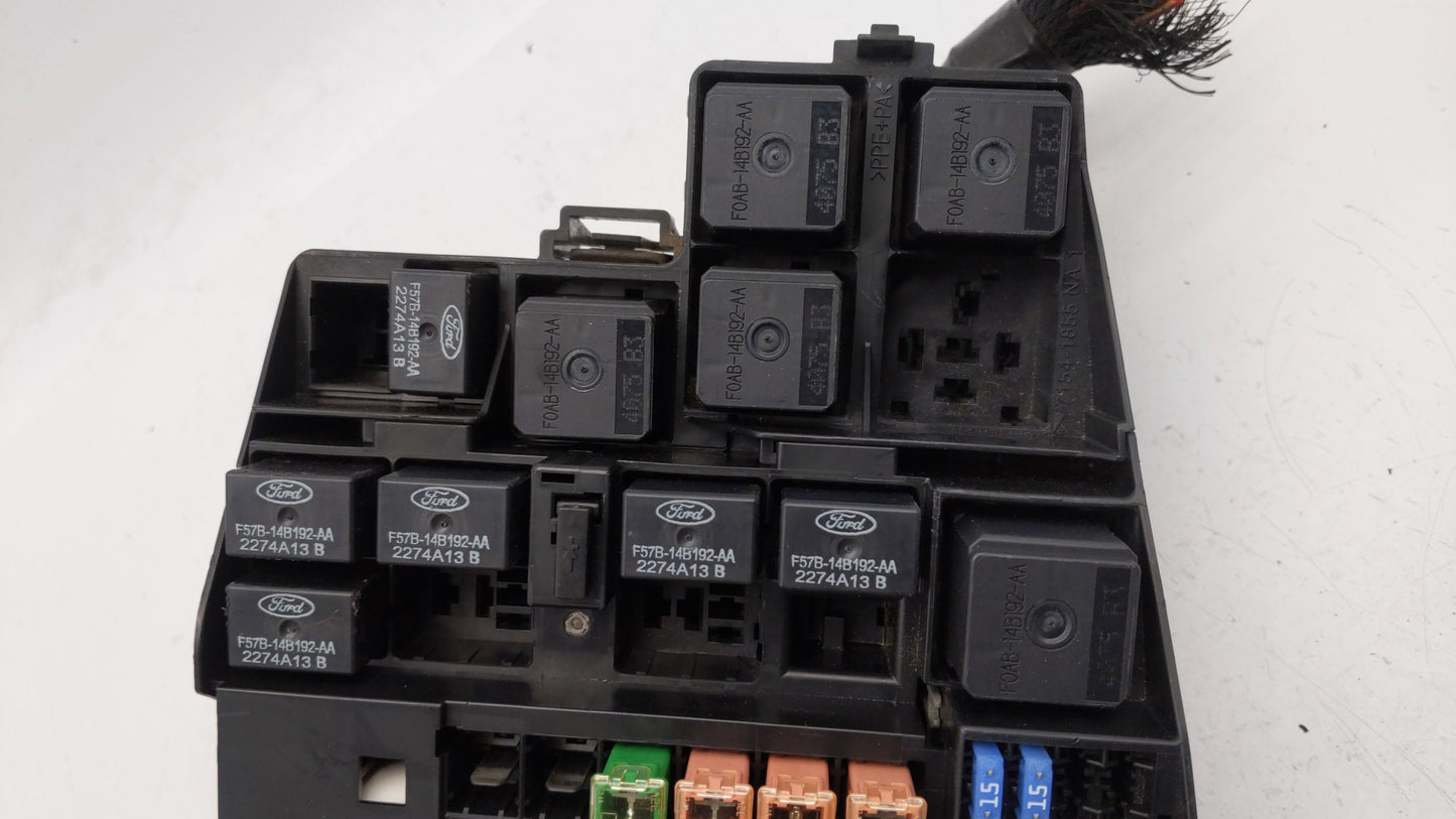 2005 Lincoln Ls Fusebox Fuse Box Panel Relay Module P/N:5W4T-14290-HC Fits OEM Used Auto Parts - Oemusedautoparts1.com