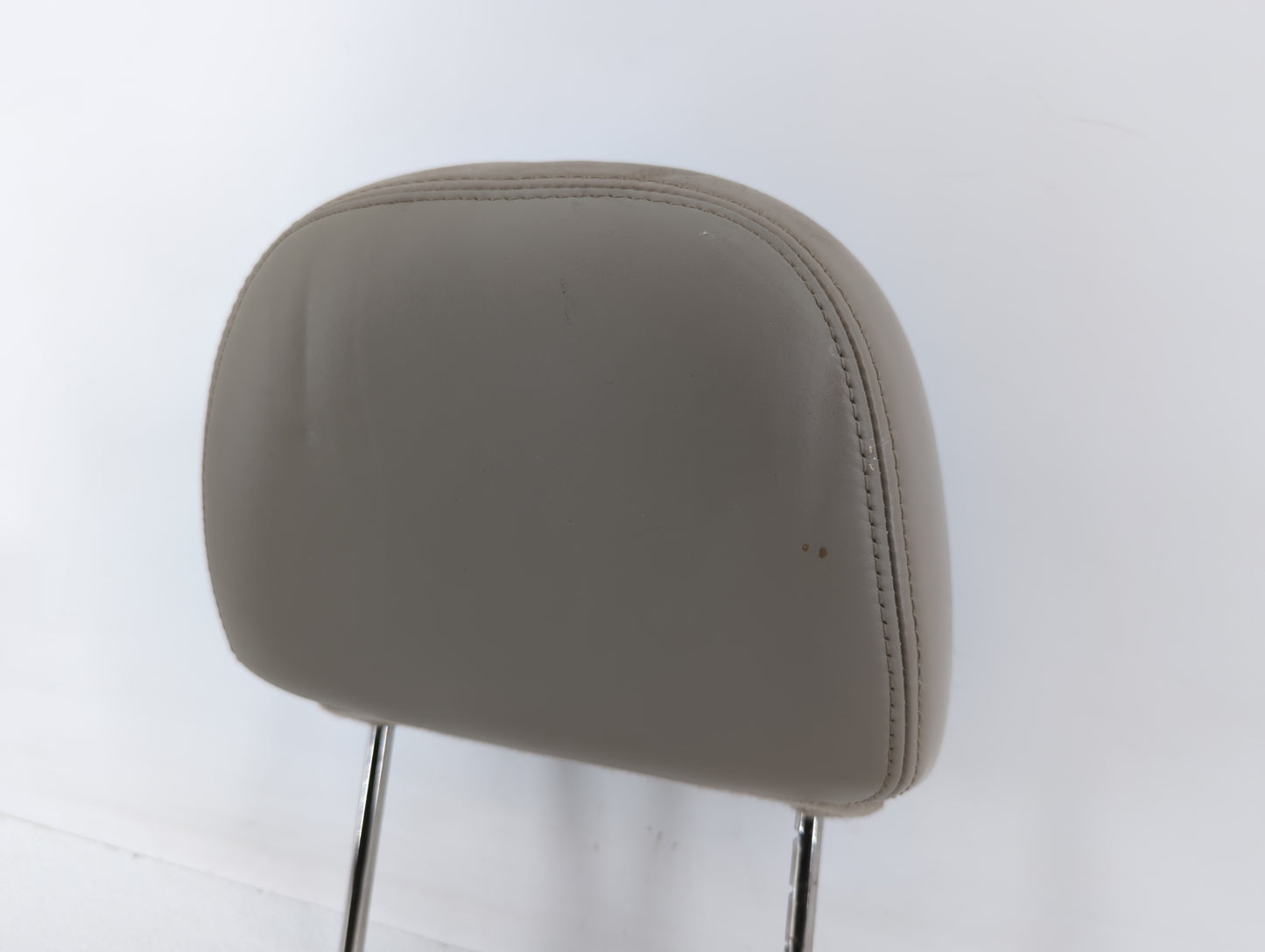 2005 Lincoln Ls Headrest Head Rest Rear Seat Fits OEM Used Auto Parts - Oemusedautoparts1.com