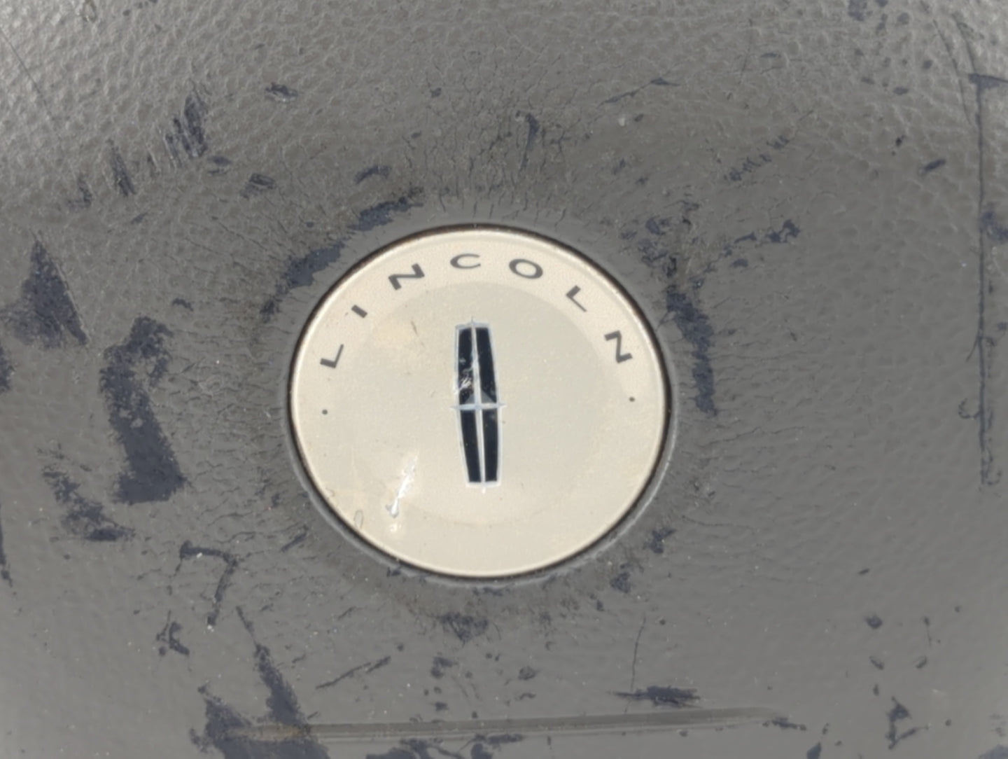 2005 Lincoln Ls Air Bag Driver Left Steering Wheel Mounted Fits OEM Used Auto Parts - Oemusedautoparts1.com