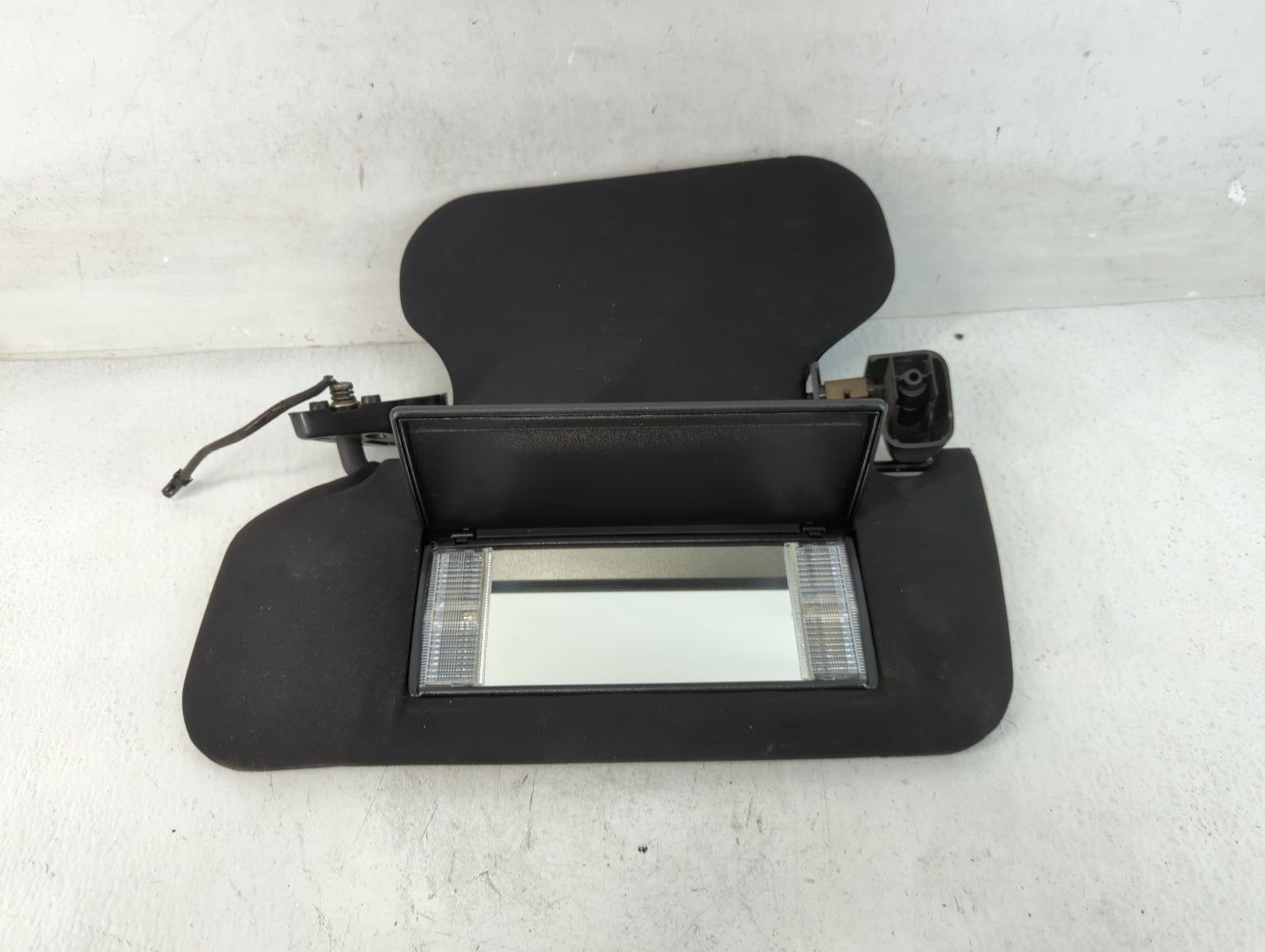 2005 Lincoln Ls Sun Visor Shade Replacement Passenger Right Mirror Fits OEM Used Auto Parts - Oemusedautoparts1.com