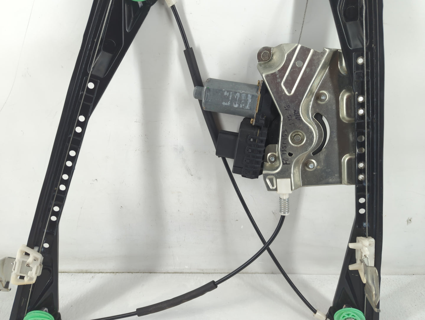 2005 Lincoln Ls Driver Left Front Window Regulator - Oemusedautoparts1.com