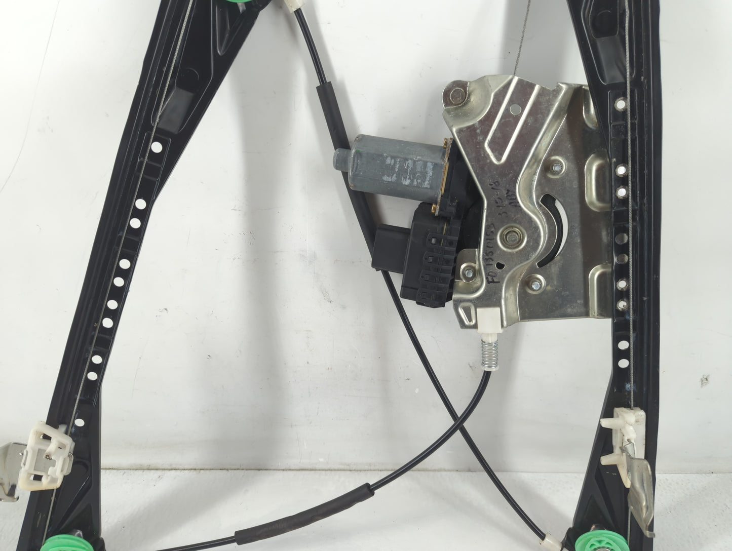 2005 Lincoln Ls Driver Left Front Window Regulator - Oemusedautoparts1.com