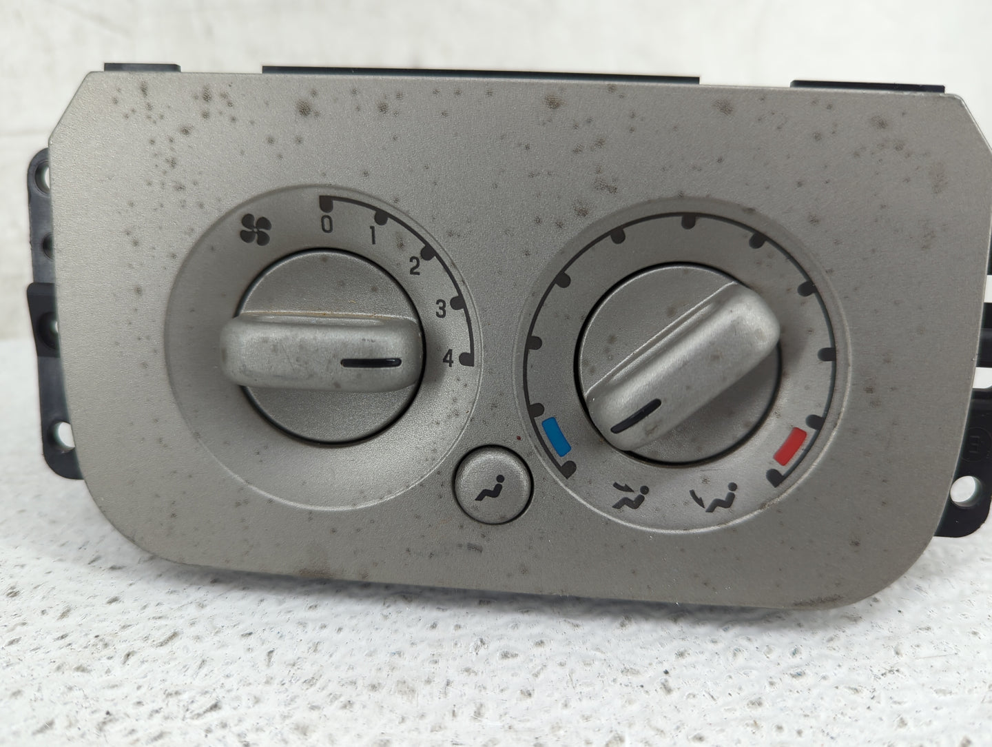 2005 Lincoln Navigator Climate Control Module Temperature AC/Heater Replacement Fits OEM Used Auto Parts - Oemusedautoparts1