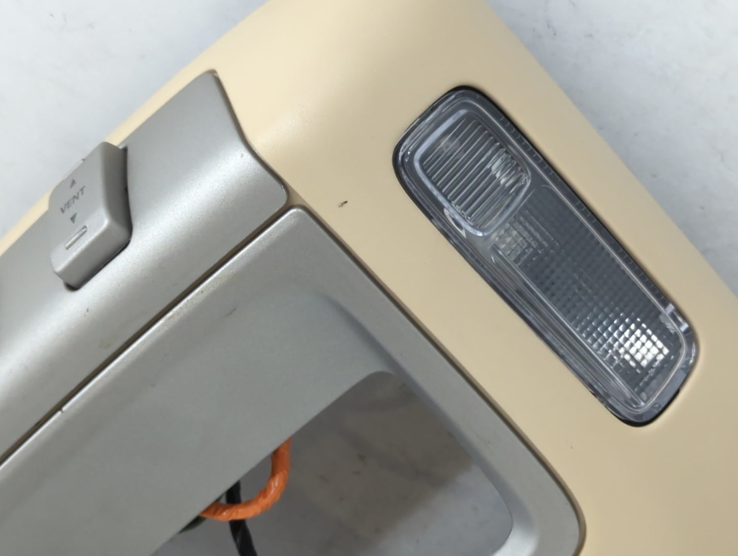 2005 Lincoln Navigator Center Floor Console P/N:78519A58 Fits OEM Used Auto Parts - Oemusedautoparts1.com