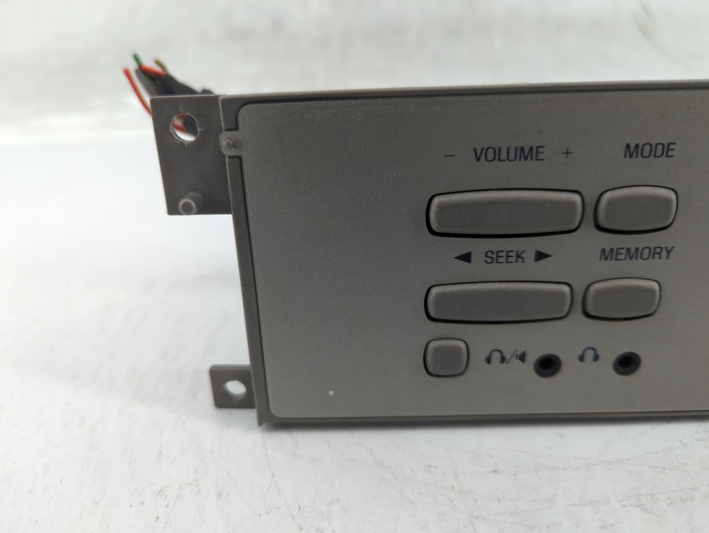 2005 Lincoln Navigator Radio AM FM Cd Player Receiver Replacement P/N:5L7F-19A164-AA Fits OEM Used Auto Parts - Oemusedautop