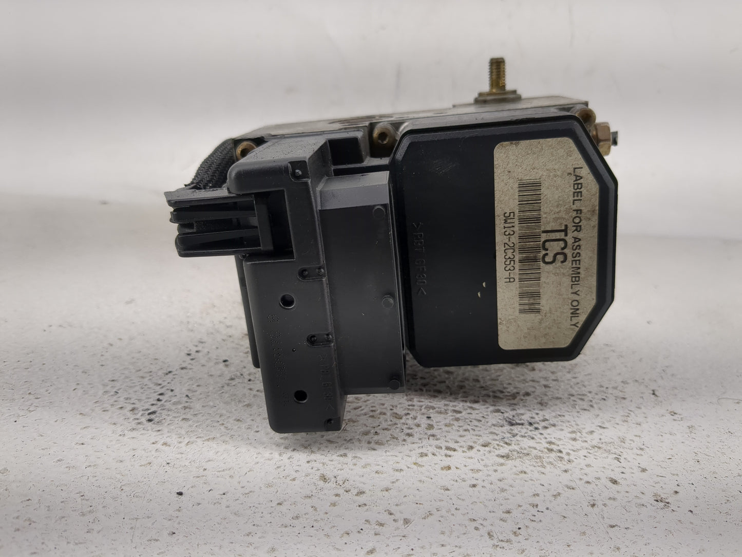 2005 Lincoln Town Car ABS Pump Control Module Replacement P/N:5W13-2C353-A Fits OEM Used Auto Parts - Oemusedautoparts1.com