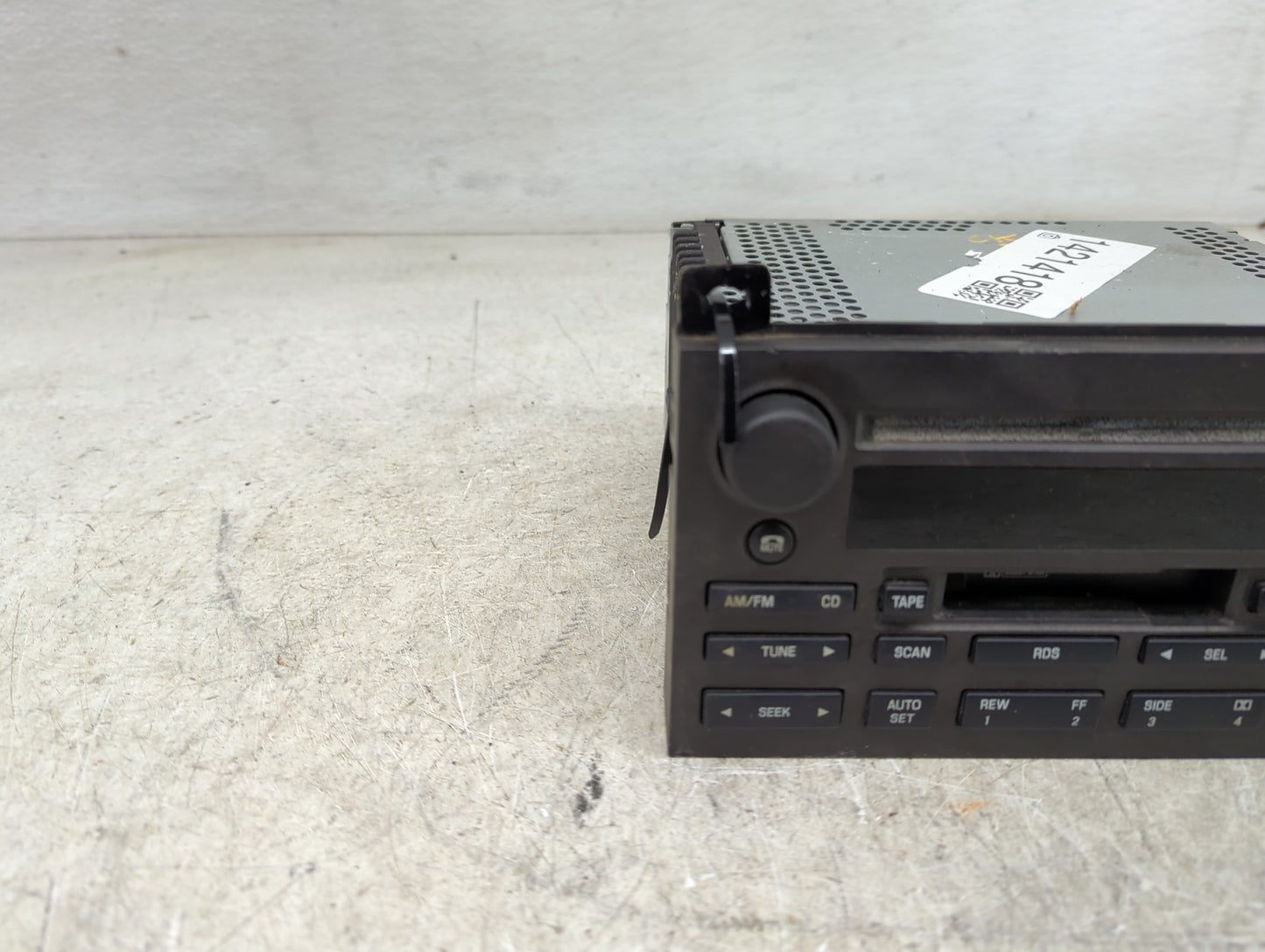 2005 Lincoln Town Car Radio AM FM Cd Player Receiver Replacement P/N:3W1T-18C868-AK Fits OEM Used Auto Parts - Oemusedautopa