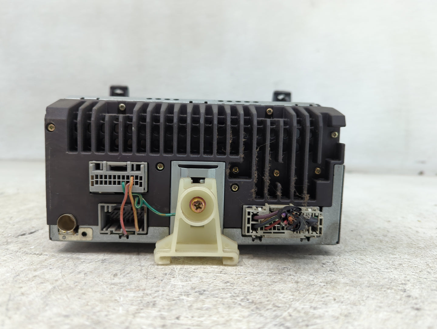 2005 Lincoln Town Car Radio AM FM Cd Player Receiver Replacement P/N:3W1T-18C868-AK Fits OEM Used Auto Parts - Oemusedautopa