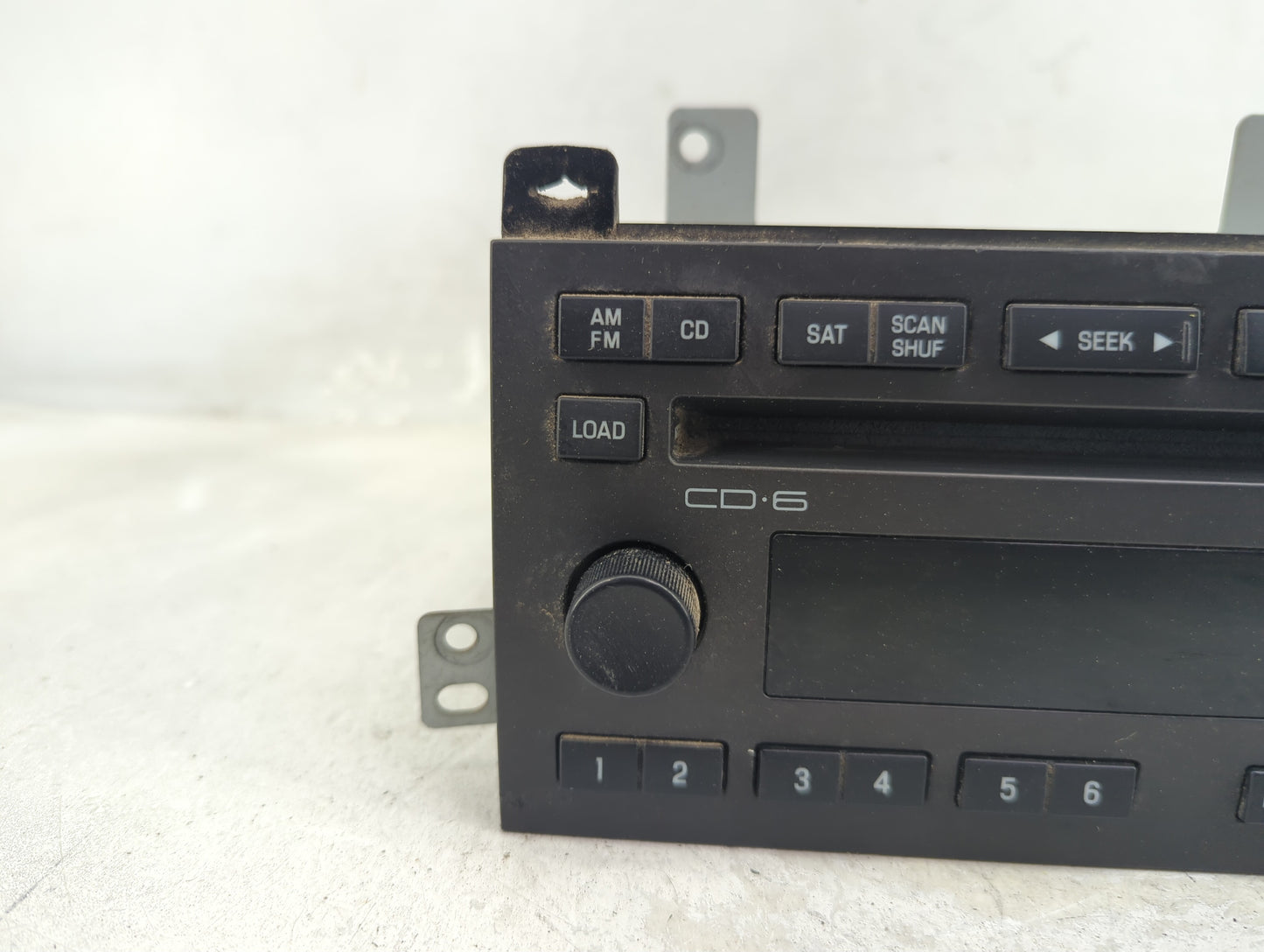 2005 Lincoln Town Car Radio AM FM Cd Player Receiver Replacement P/N:5W1T-18C815-BF 14791015 Fits OEM Used Auto Parts - Oemu